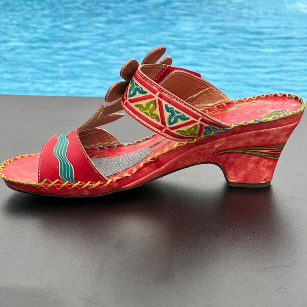 Corkys Elite Artsy Mule Heels Red Leather Floral Slip On Heeled Sandal Size 9 - Picture 10 of 16